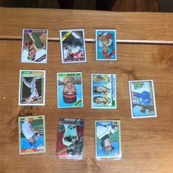 10 baseball cards (ken griffey jr, mark mcguire, etc.)