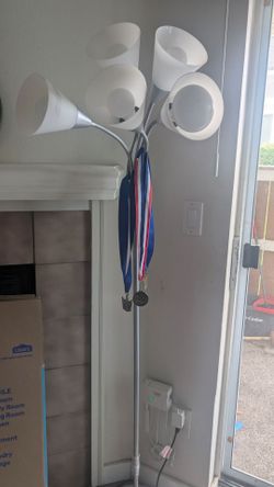 Lamp with 5 lights