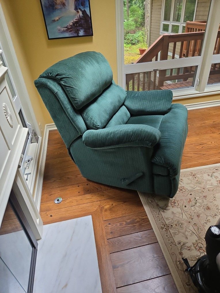 Free Swivel, Reclining Sofa