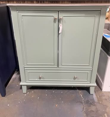 Assembled New Solid Wood Frame 30 Inch Bathroom Vanities with Undermount Ceramic Sink