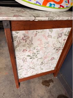 Entertainment stand