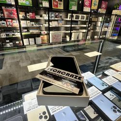 iPhone 14 - T-Mobile/Sprint Locked - 85% BH - Mint Condition - Midnight 