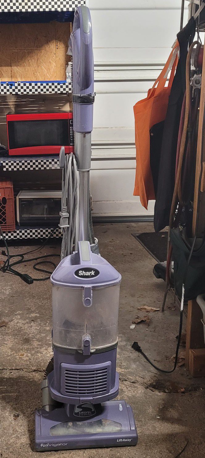 
Shark vacuum Cleaner...
 