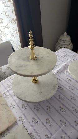 Marble cupcake holder