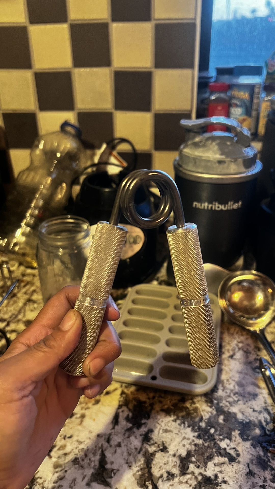 100lbs hand Strengthener