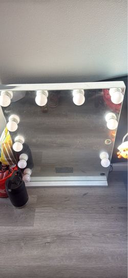 Vanity mirror