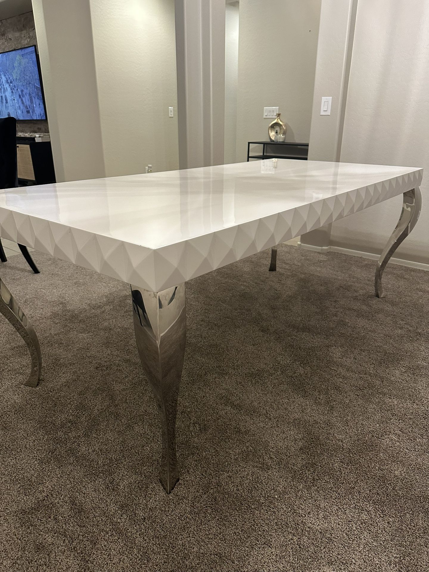 Mia Modern White Lacquer Dining Table 