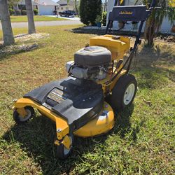 Cub Cadet Time Saver 33 inch Commercial Lawn Mower