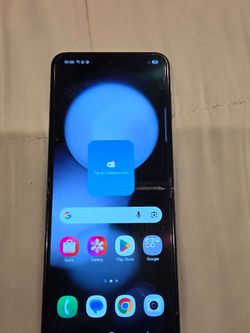 Samsung Galaxy Z Flip 5 - Fully Unlocked 256 GB