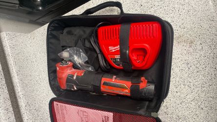 Milwaukee multitool