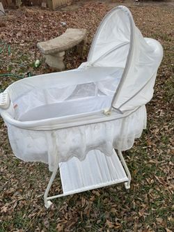 White Bassinet