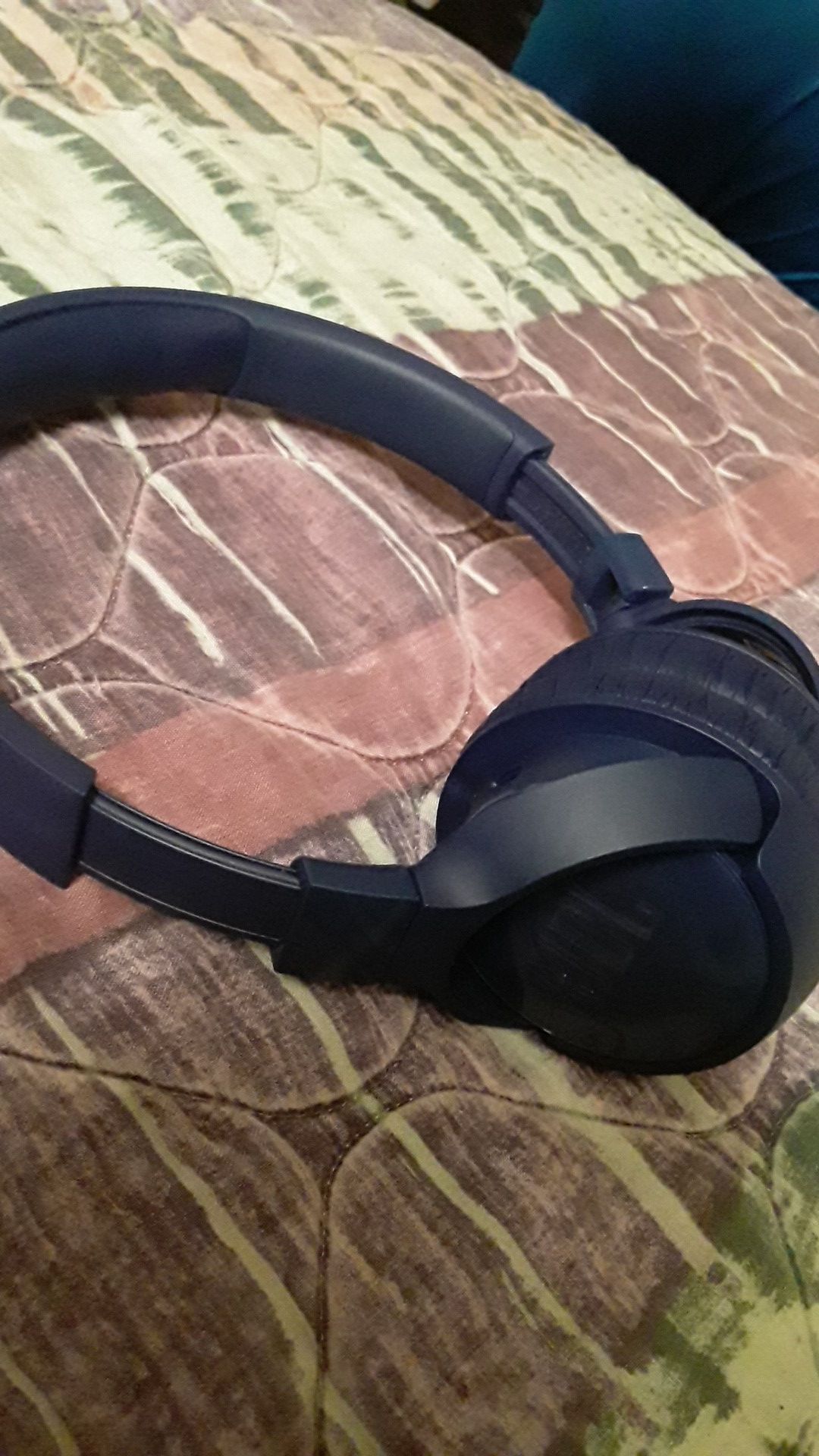 Jbl bluetooth noise cancelling headphones