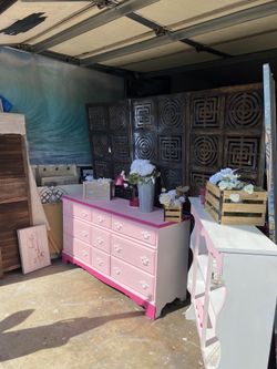 Super Pretty In Pink Bassett Dresser Set 3 57-18-31