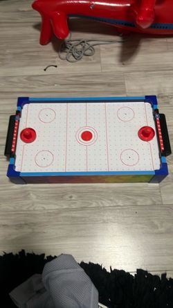 Air hockey table needs 3 AA batteries to work