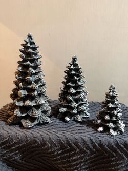 Set of 3 Decorative Resin Christmas Tree Figurines