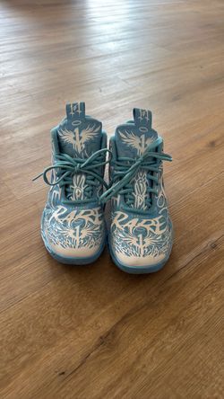 La melo basketball shoes