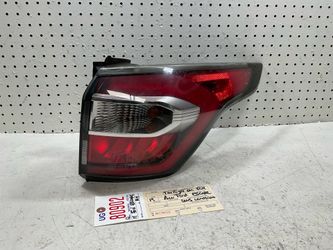 2017 2019 FOED ESCAPE RIGHT SIDE TAIL LIGHT OEM