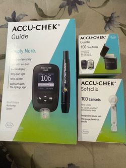 Accu-Chek monitor with accessories
