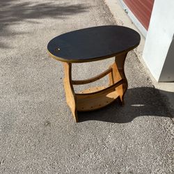Oval End Table 