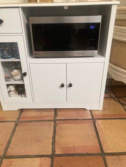 LG  Countertop Microwave