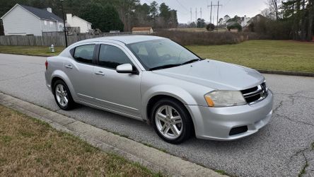 2012 dodge avenger (good condition)