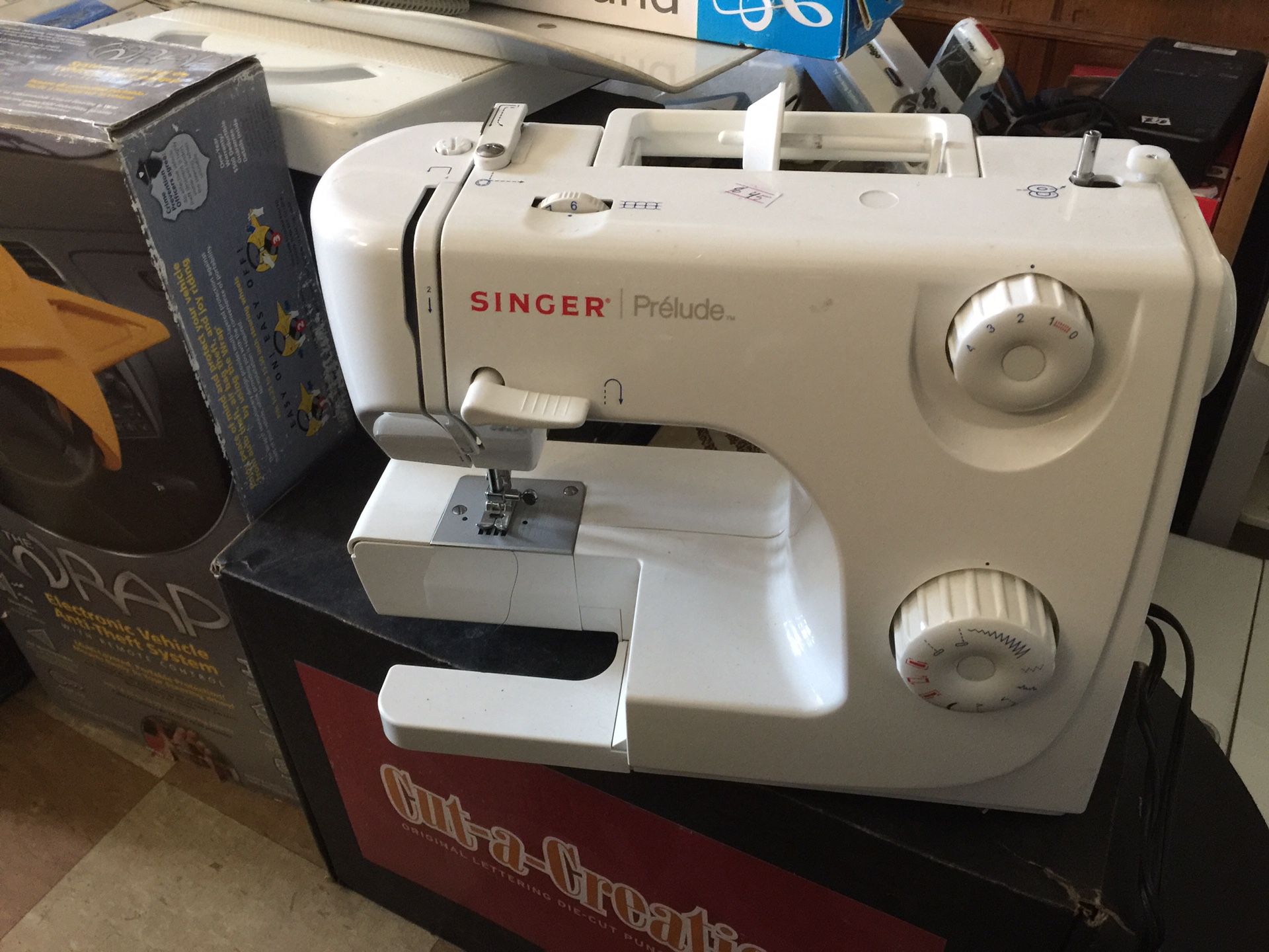 Singer prelude sewing machine