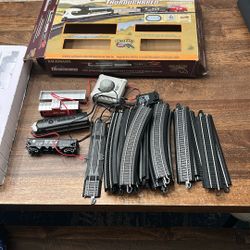 Bachmann Trains - Thoroughbred Ready To Run Electric Train Set - HO Scale