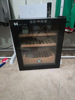 Electric humidor