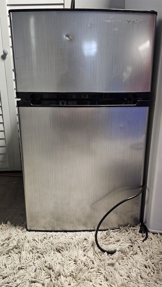 Mini Fridge+ Freezer