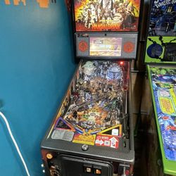 The Mandalorian Premium Pinball Machine by Stern
