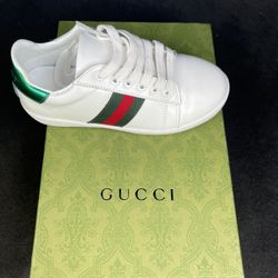 GUCCI SNEAKER 