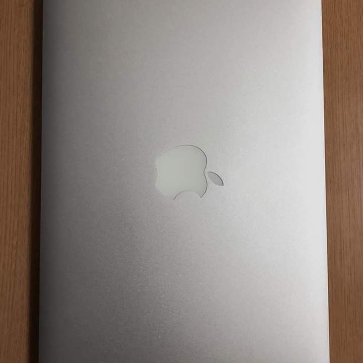 Apple  macbook air cor i5