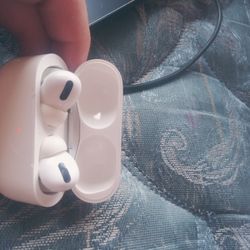 White Air Pod Pros