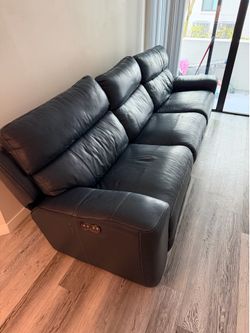 FREE SOFA! MUST PICK UP!