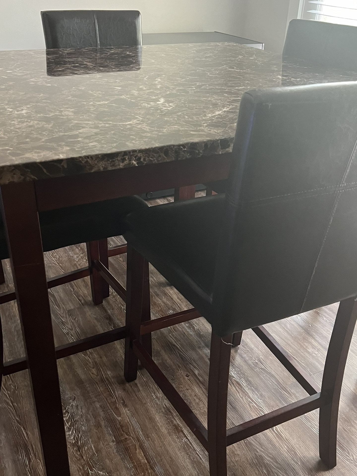 Dining Room Table! $100