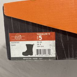 New Snow Boots Size 5 Toddlers