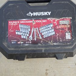 Husky Mecanic Tool Box 