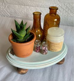 Distressed Farmhouse-Style Blue-Green Oval Wooden Riser