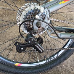 Bike  HuFFY  SCOUT SHIMANO 24INCH FAT NEW TIRES NEW TUBES DISC PREAK EVRYTHING IS GOOD LIKE NEW 