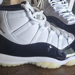 Jordan  11 Gratitude  Size 10.5 M