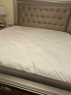 Like New King Mattress