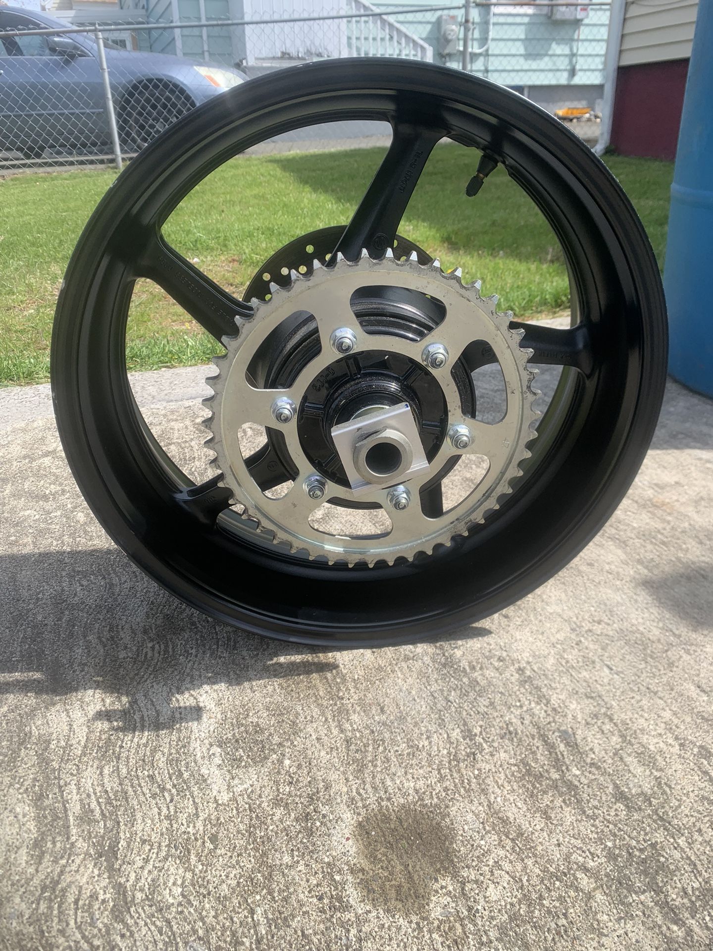 Yamaha R1 2012 Complete Rear Wheel And Gas tank With Fuel Pump