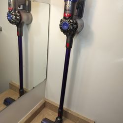 Dyson V8 Cordless Vacuum - Deep Cleaned & Excellent Condition