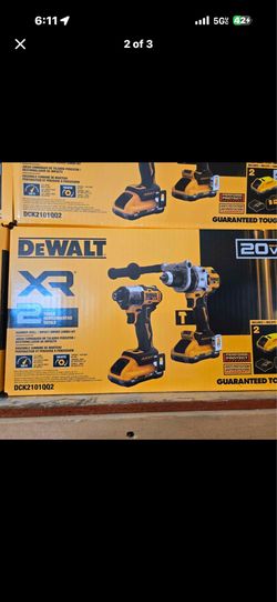 DeWALT 2-Tool Combo Kit with (2) 4.0 Ah Batteries, Charger and Kit Bag