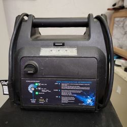 DieHard Portable Power Station and 750A Jump Starter