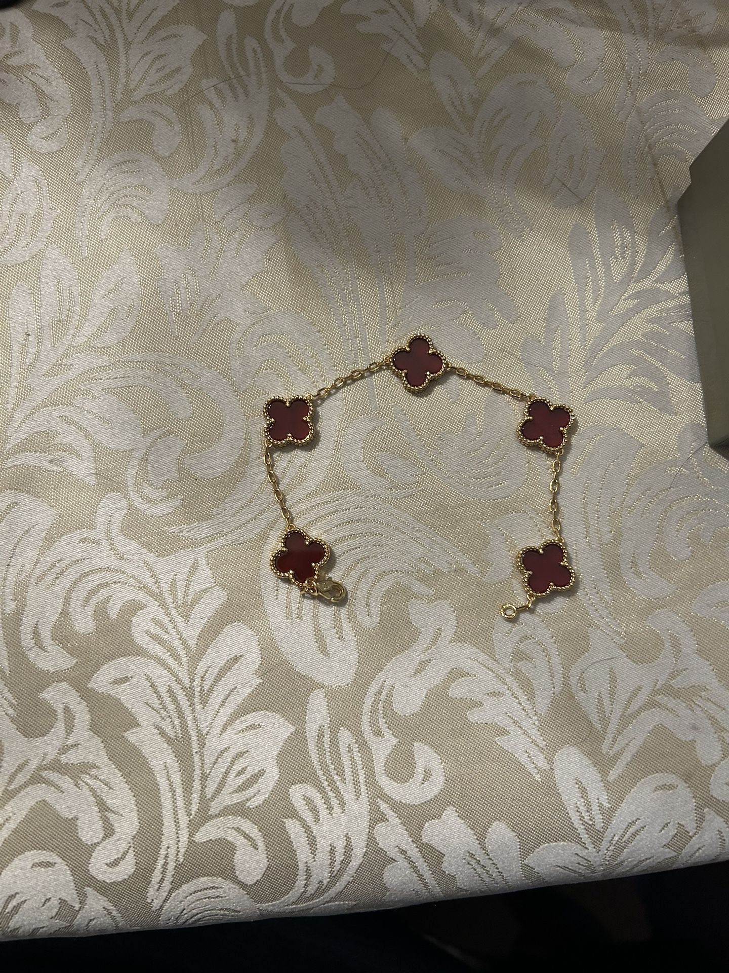 V Cleef Bracelet With Box