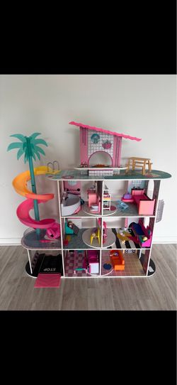 LOL dollhouse