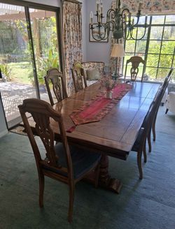 Dining table with chairs & hutch