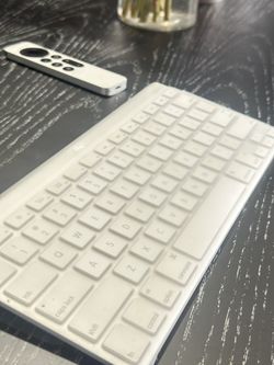 Wireless Apple (long distance) Keyboard