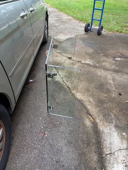 Glass fire place screen
